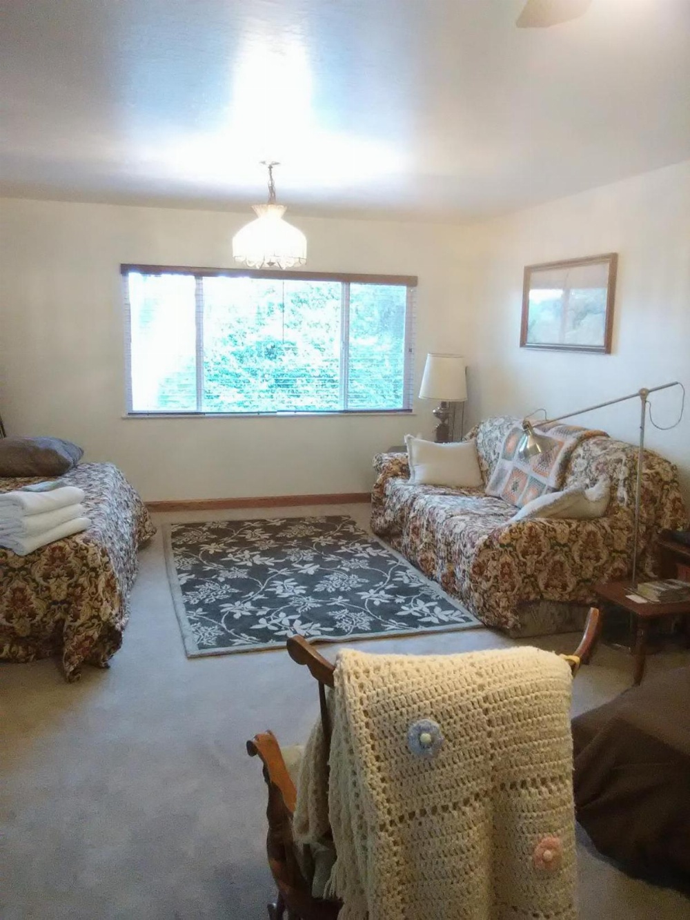 Lakeside Hostel & Guest House