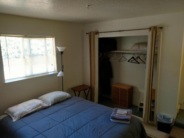 Lakeside Hostel & Guest House image 21