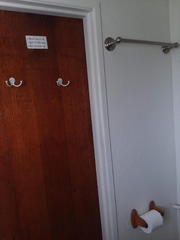 Lakeside Hostel & Guest House image 9